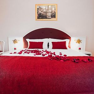 Deluxe Zimmer mit Kingsize-Bett
